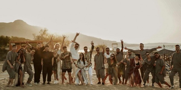 ΣΥΝΕΡΓΑΣΙΑ ΜΕ ΤΟ Banana Baya Beach Bar
